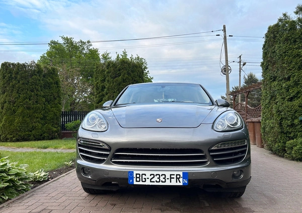 Porsche Cayenne cena 54999 przebieg: 230000, rok produkcji 2011 z Łódź małe 137